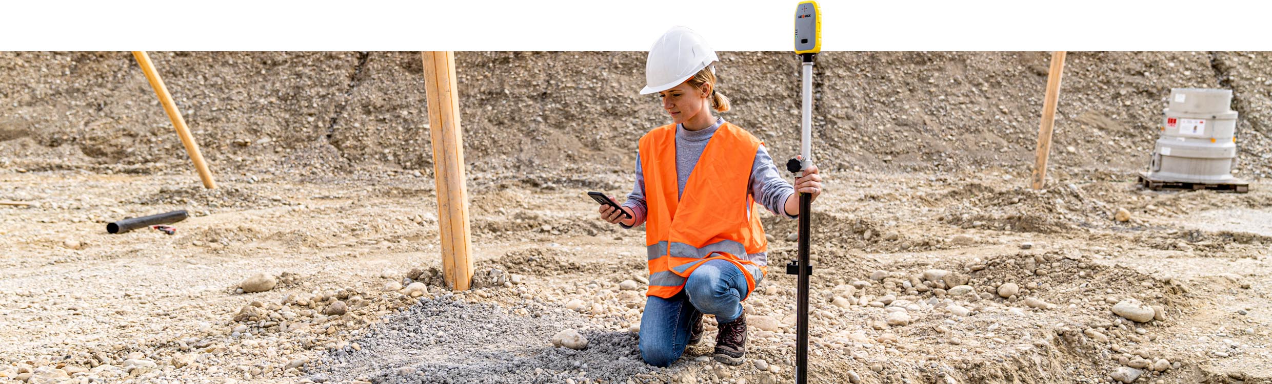 Do you need accurate results without having to invest in expensive and complex equipment? GeoMax has a solution: the Zenith06 smart antenna with X-PAD field software